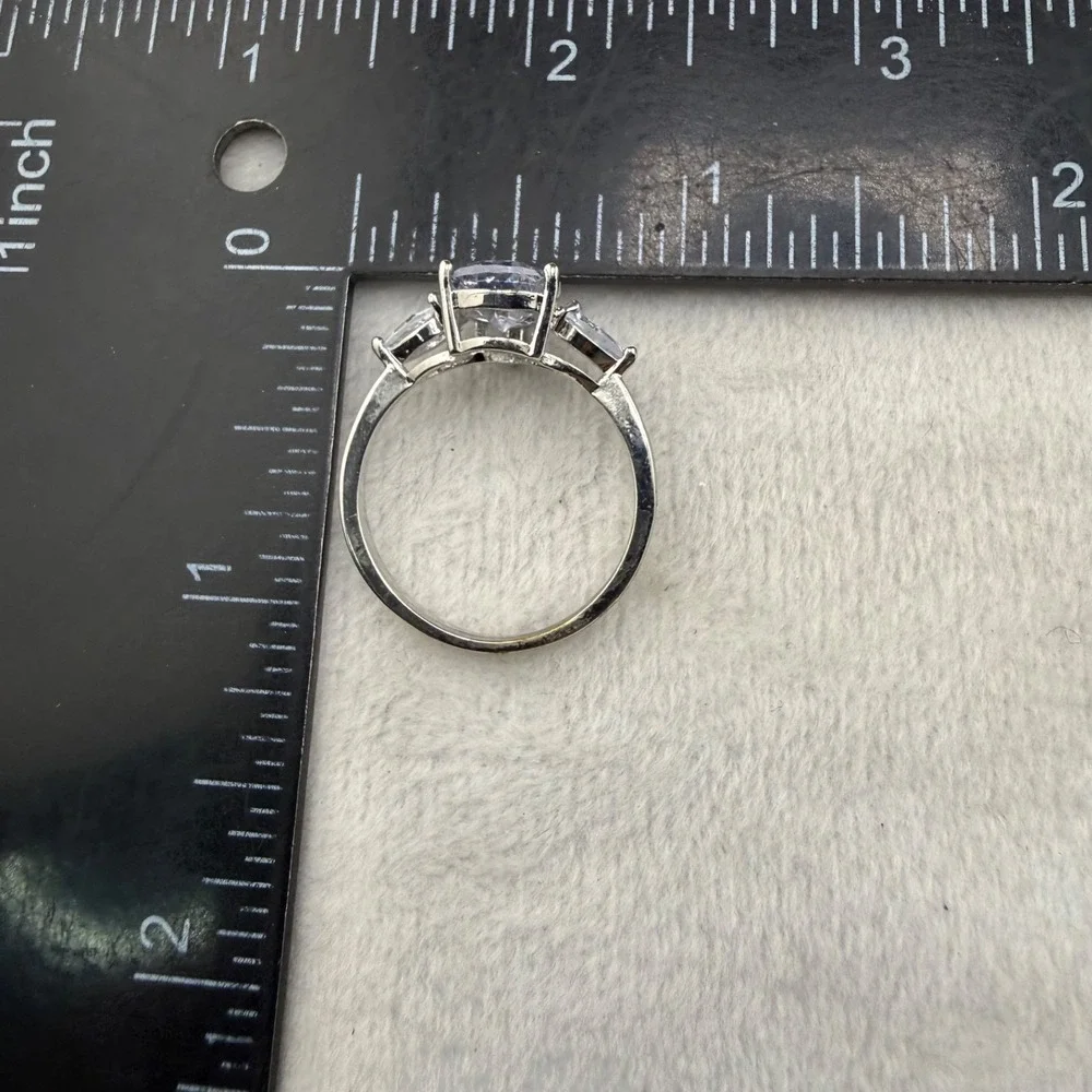 Vintage Cocktail Ring Silver Tone Rhinestone Pear Size 10
